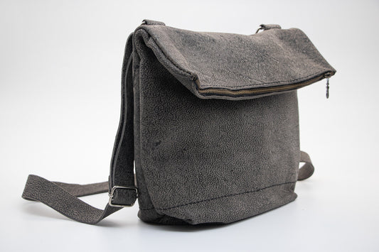 LEATHER FOLD-OVER