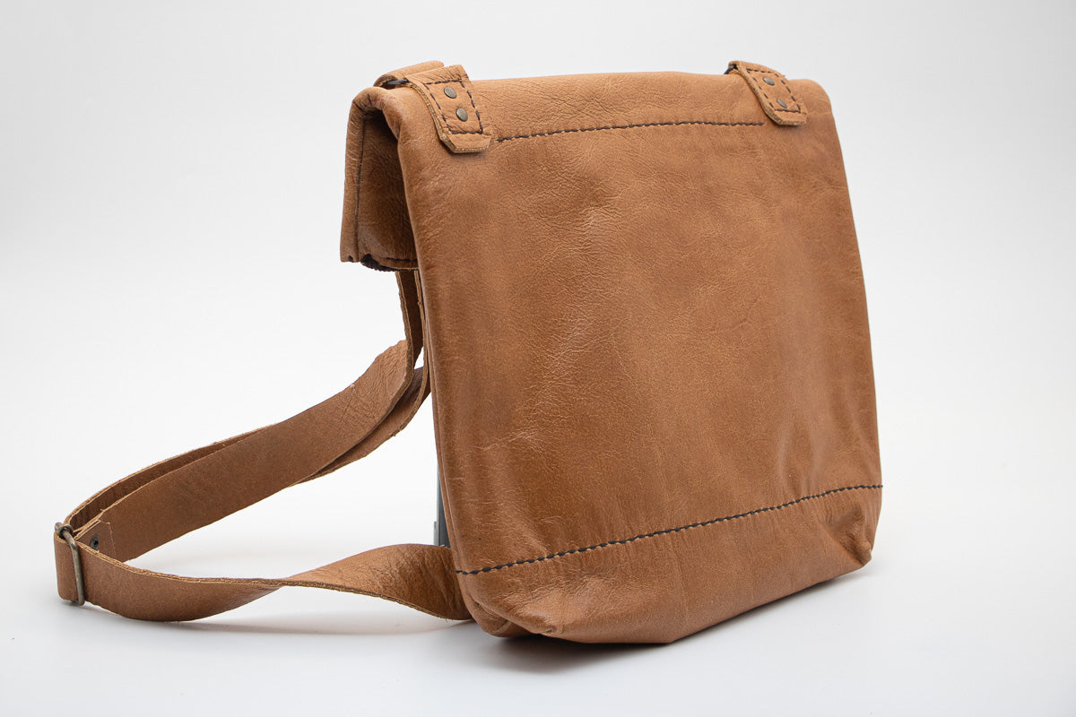 LEATHER FOLD-OVER