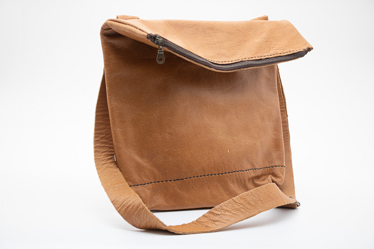 LEATHER FOLD-OVER